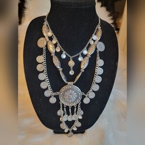 Elegant Silver Festoon Necklace